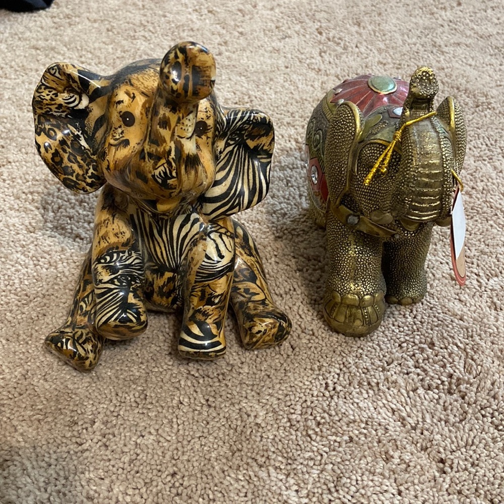Decorative elephants